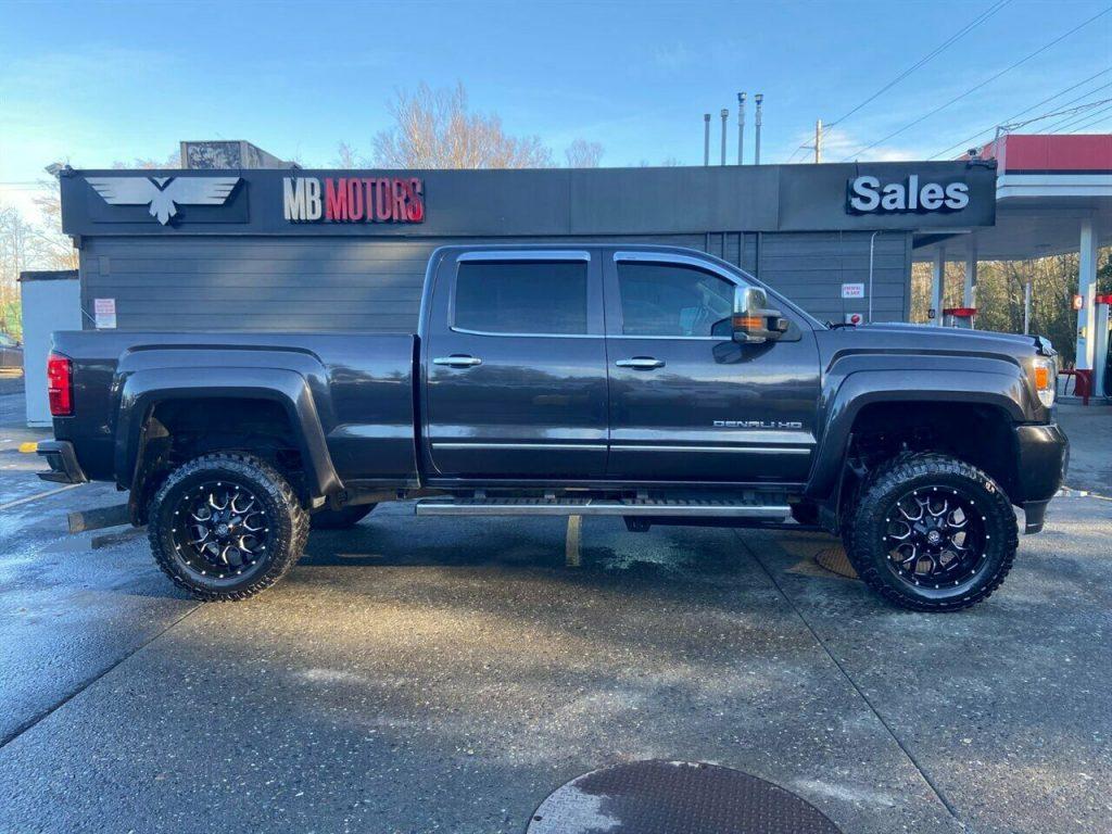 2016 GMC Sierra 3500 Denali lifted [well equipped]