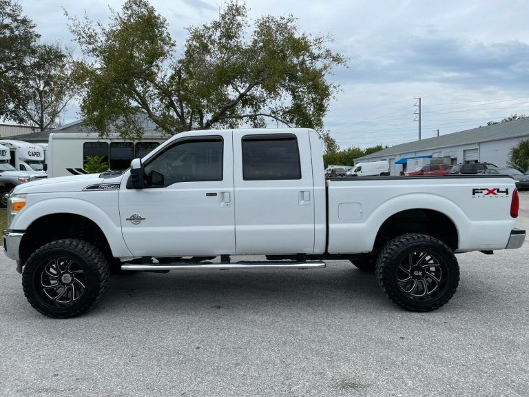 2011 Ford F-250 Lariat Crew Cab Lifted [no issues] for sale