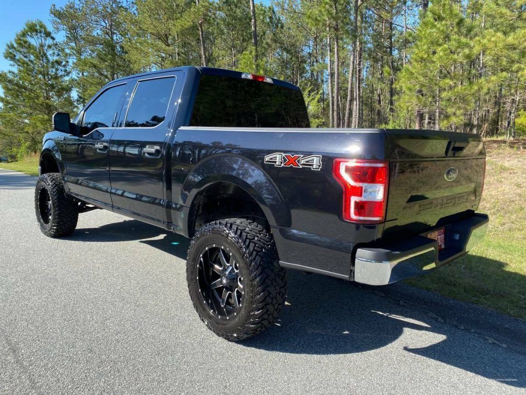 2020 Ford F-150 pickup lifted [loaded with options]