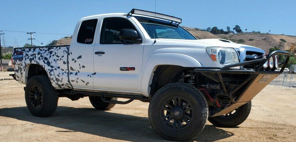 2005 Toyota Tacoma SR5 Pickup lifted [meticulously maintained]