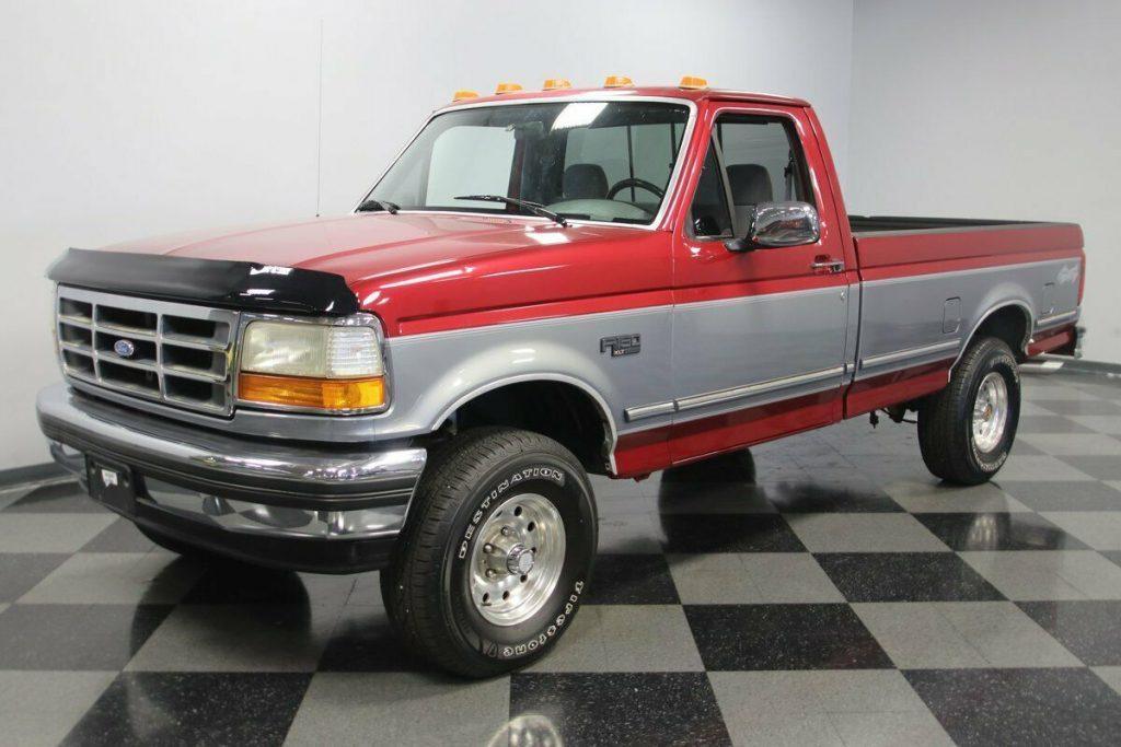 1994 Ford F-150 XLT 4X4 lifted [two-tone premium XLT truck]