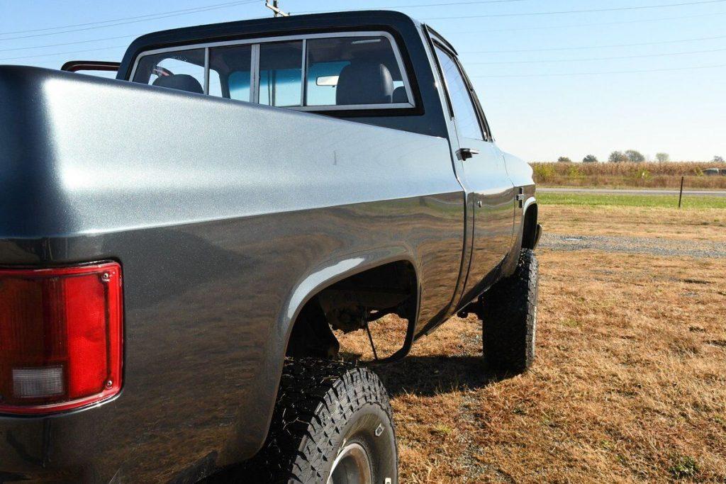 1984 Chevrolet Pickup K10 Stepside 117.5″ WB