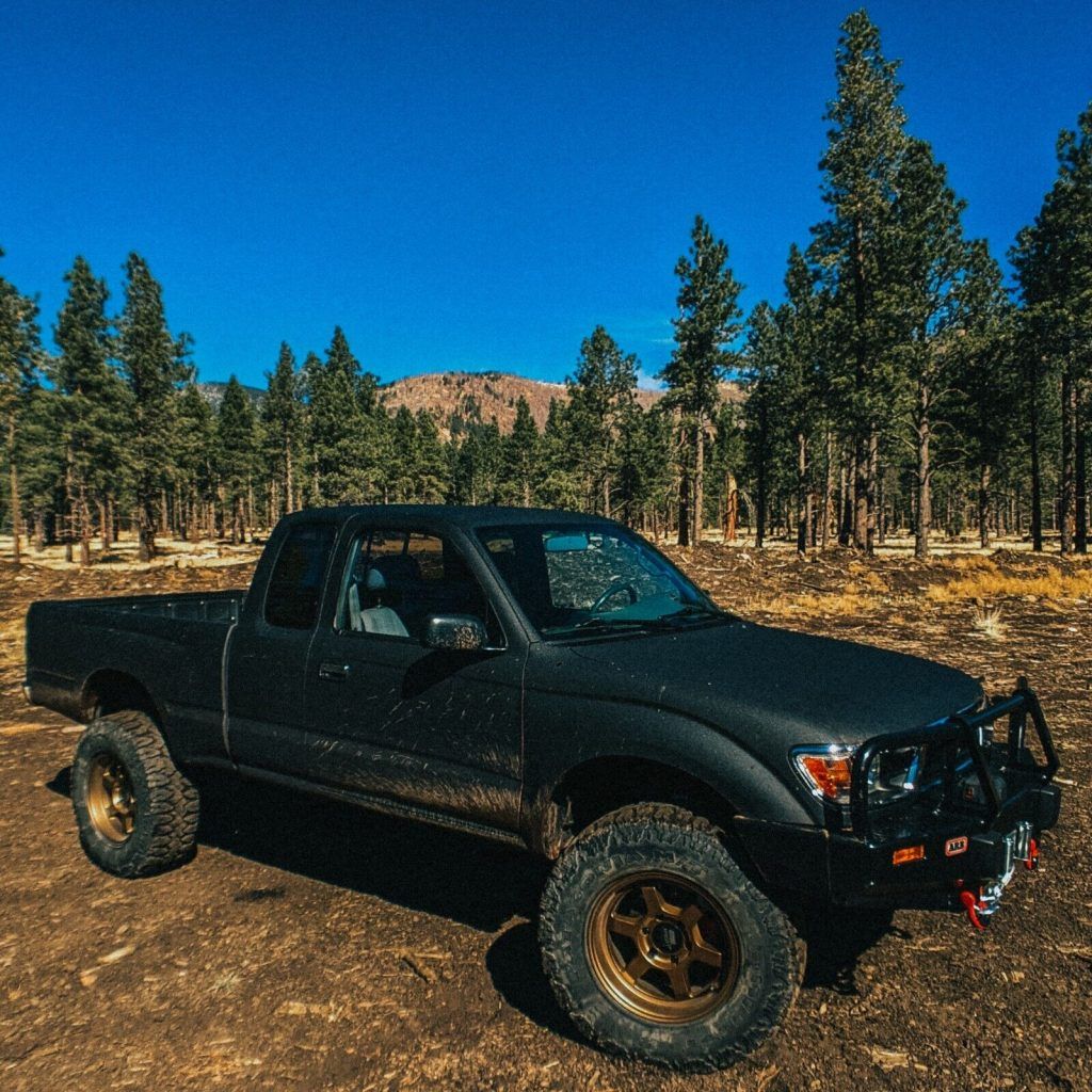 1996 Toyota Tacoma DLX pickup lifted [zero rust]