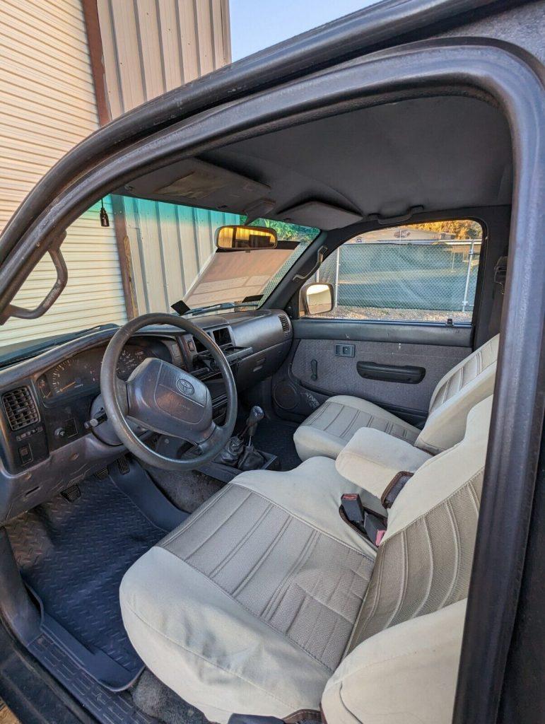 1996 Toyota Tacoma DLX pickup lifted [zero rust]