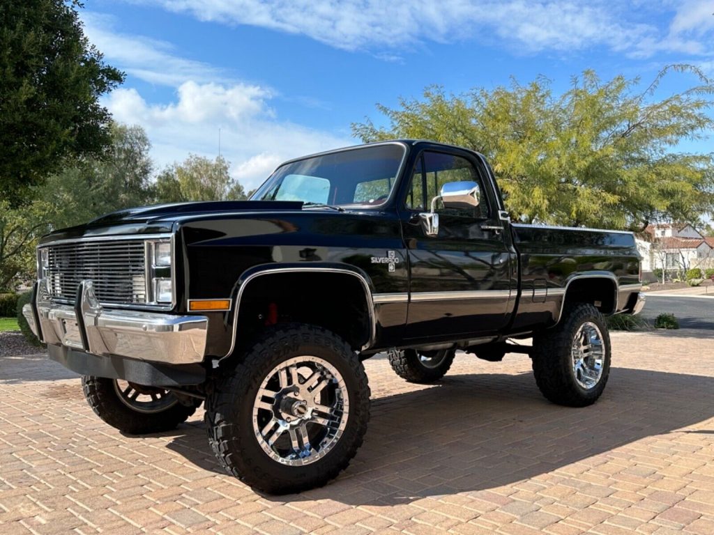 1984 1984 Chevrolet K10 Square Body Shortbed lifted [fully restored]