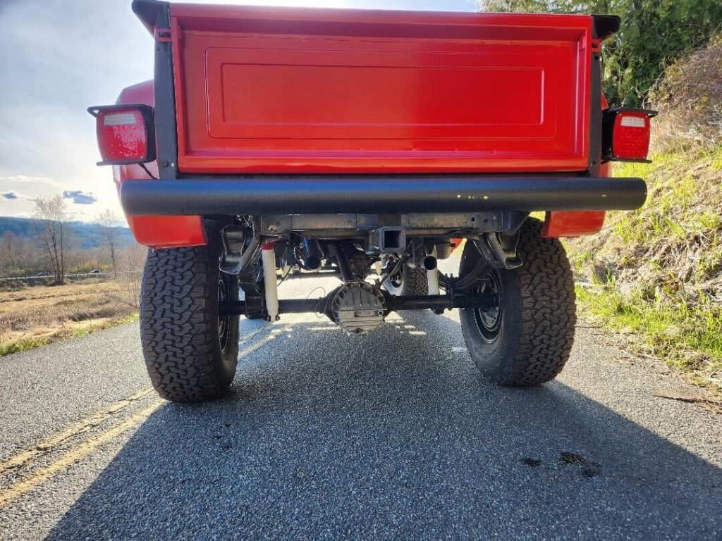 1977 Chevrolet K10 Pickup lifted [new parts]
