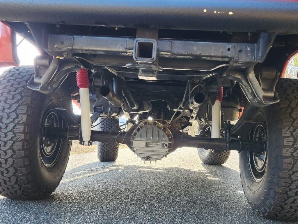 1977 Chevrolet K10 Pickup lifted [new parts]