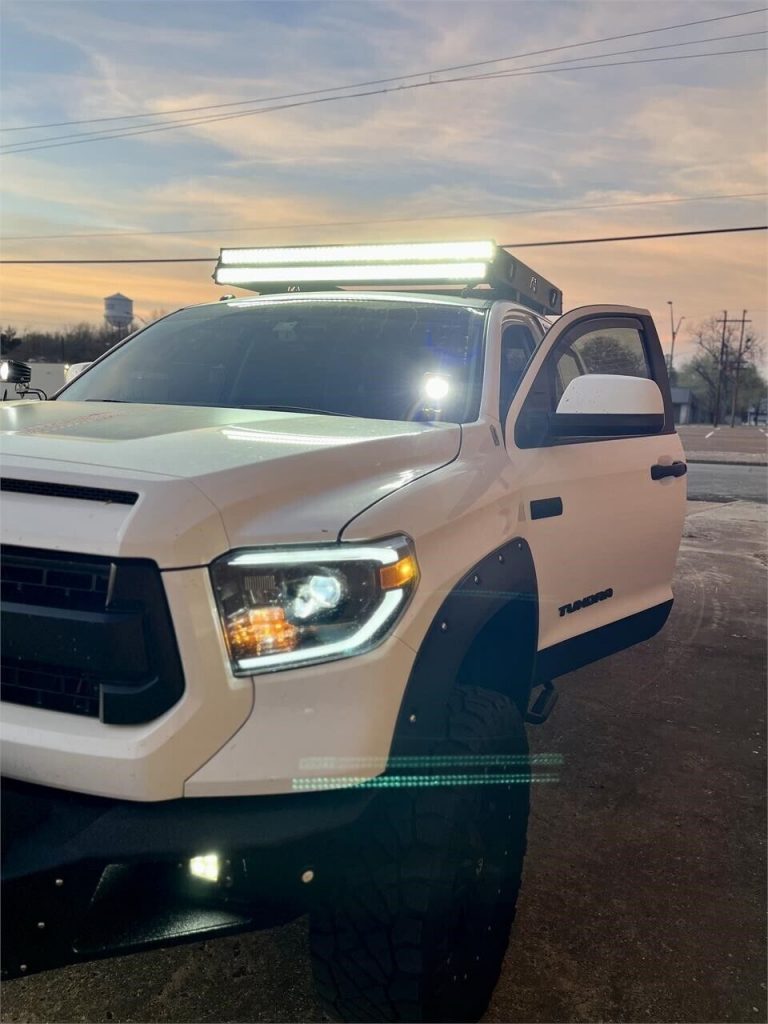 2015 Toyota Tundra Crewmax TRD lifted [fully loaded]