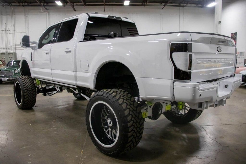 2020 Ford F-250 Lariat lifted [great modifications]