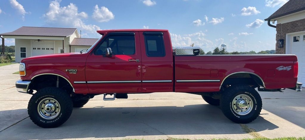 1996 Ford F-250 XLT pickup lifted [upgraded]