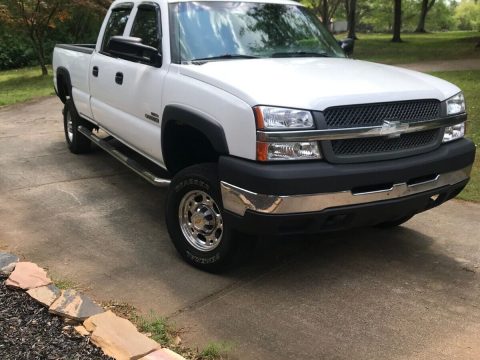 2004 Chevrolet Silverado 2500 lifted [great shape] for sale