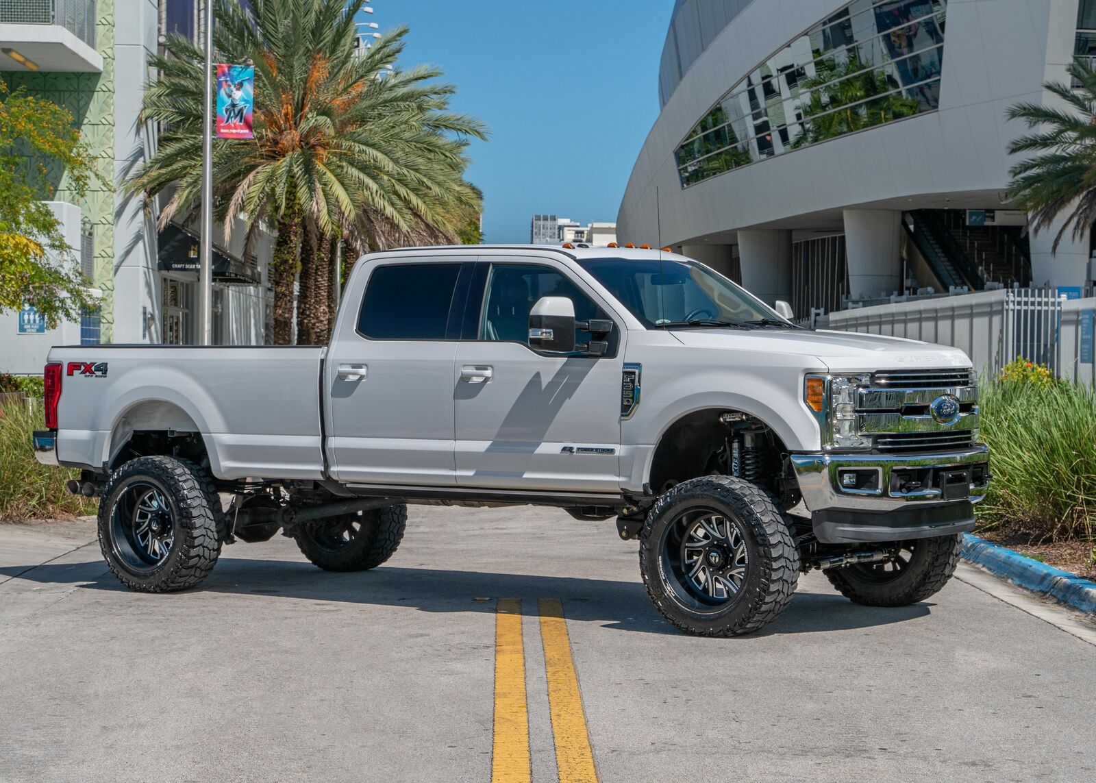 2017 Ford F-350 Lariat crew cab lifted [pristine condition] for sale