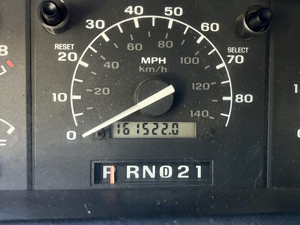 1997 Ford F-350 HD 4X4 Regular CAB 2DR LONG BED 7.5L 460 V8 161K ORIG Miles