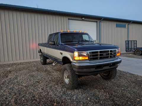 1995 Ford F-350 XL Crew Cab 4&#215;4 lifted [repainted] for sale