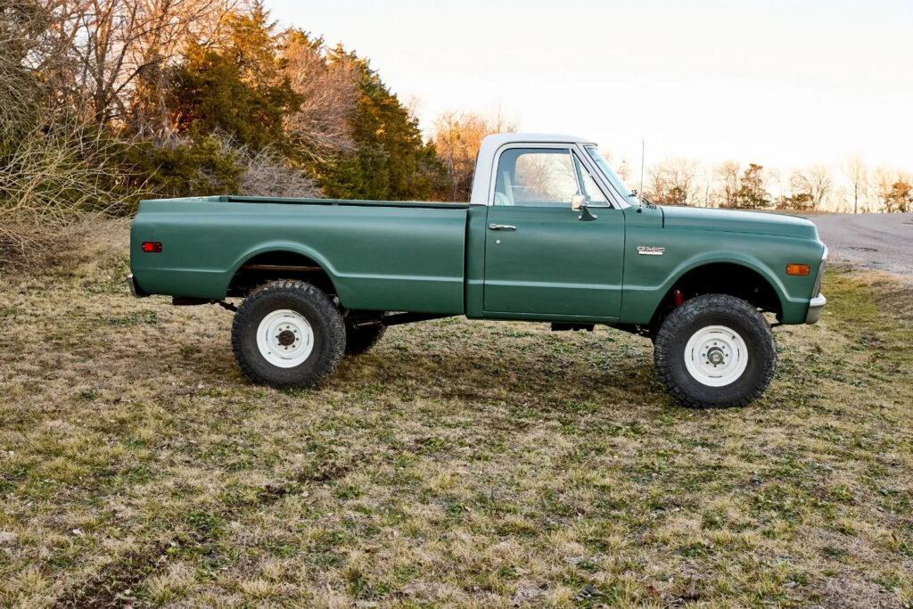 1972 GMC C/K 2500 Pickup lifted [nicely modified]