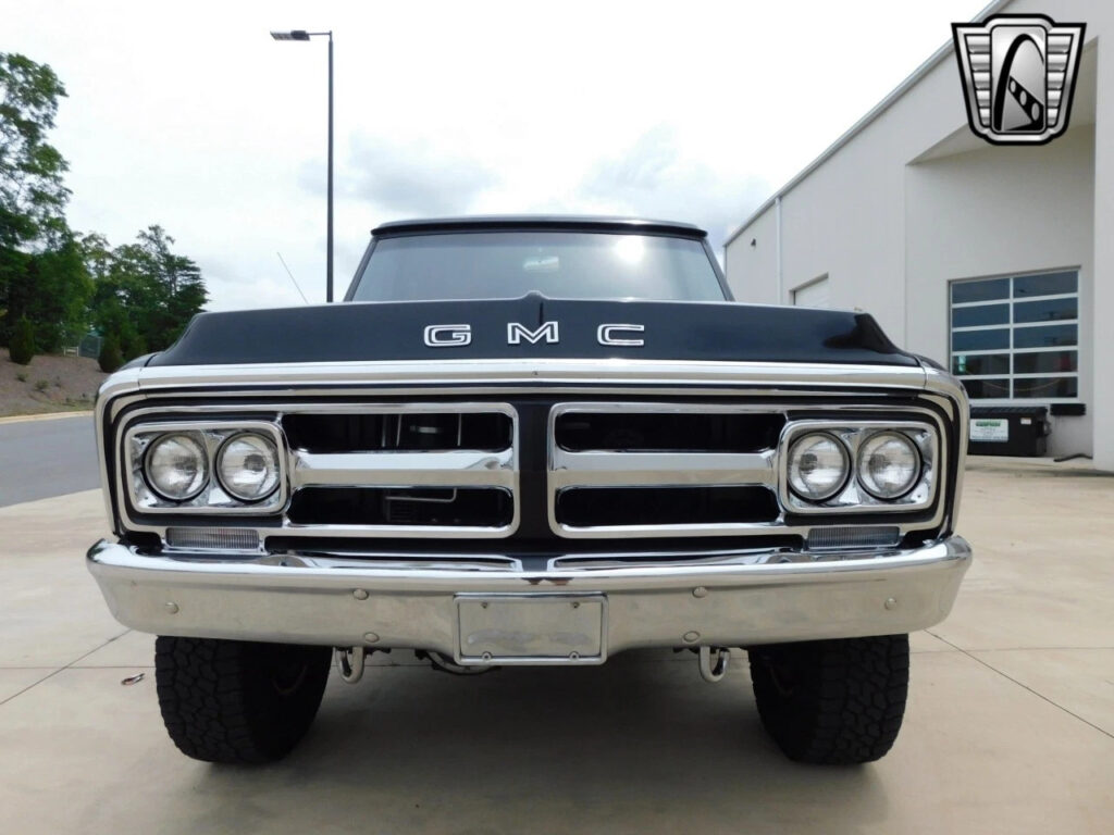 Black 1972 GMC Suburban Other 350 CID V8 TH400