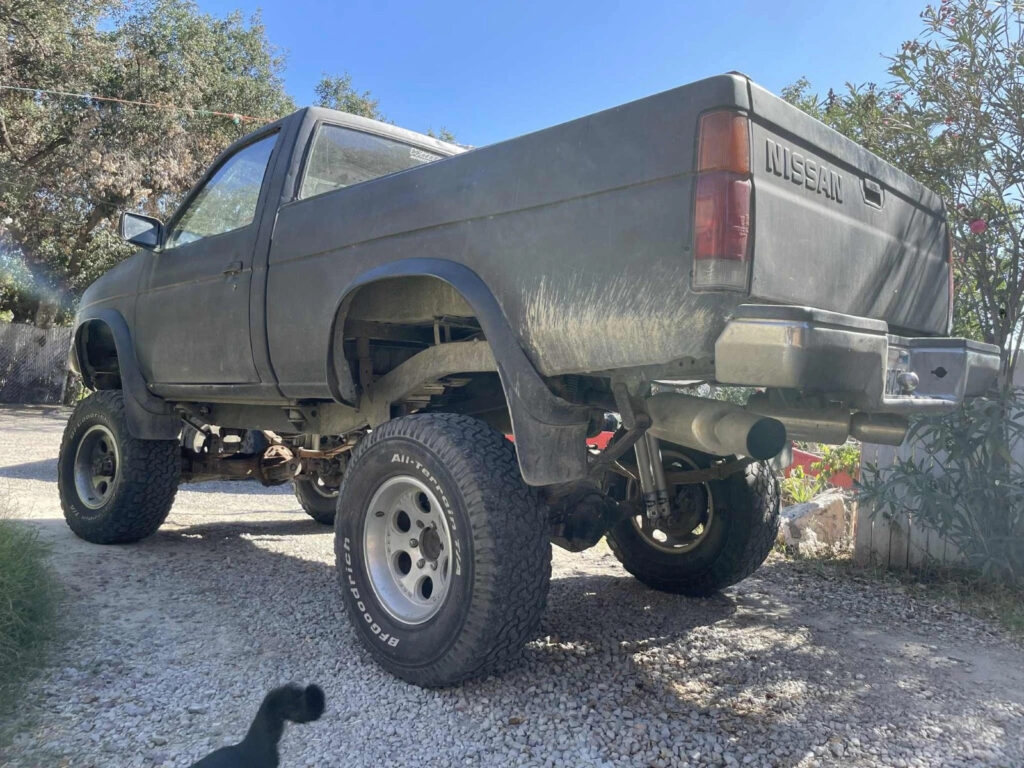 1986-1987 Nissan D21 std 4cyl 4”-6” lift