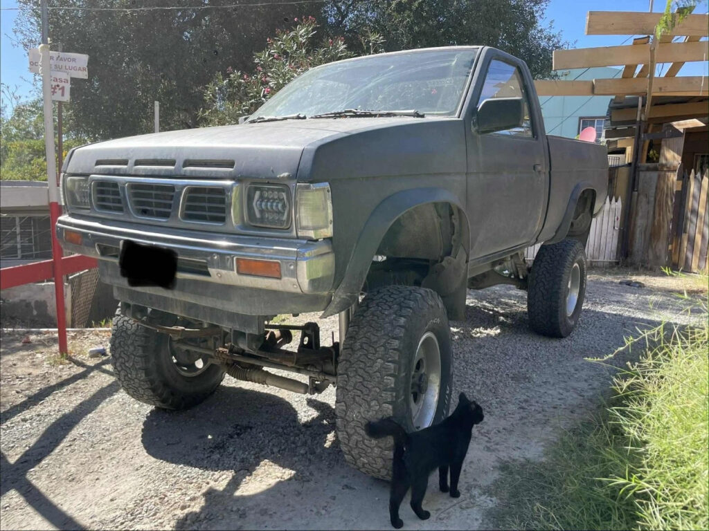 1986-1987 Nissan D21 std 4cyl 4”-6” lift