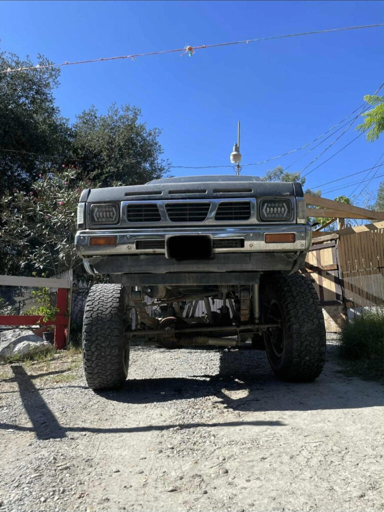 1986-1987 Nissan D21 std 4cyl 4”-6” lift