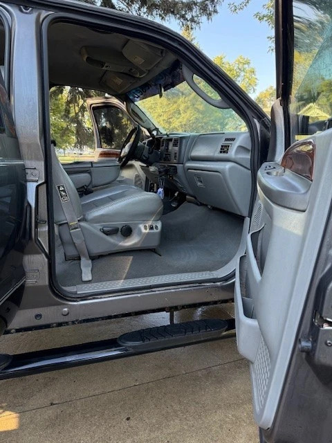 2004 Ford F-250 Lariat