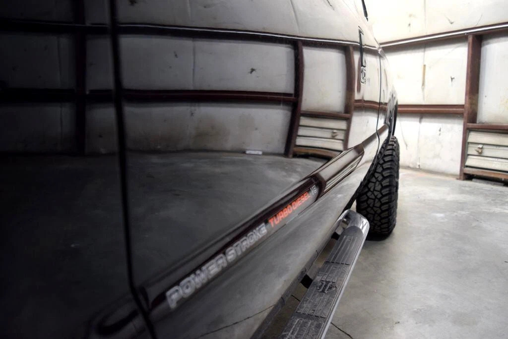 2004 Ford F-250 Super Duty Crew Cab Long Bed Harley Davidson