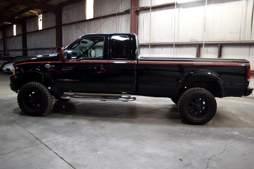 2004 Ford F-250 Super Duty Crew Cab Long Bed Harley Davidson