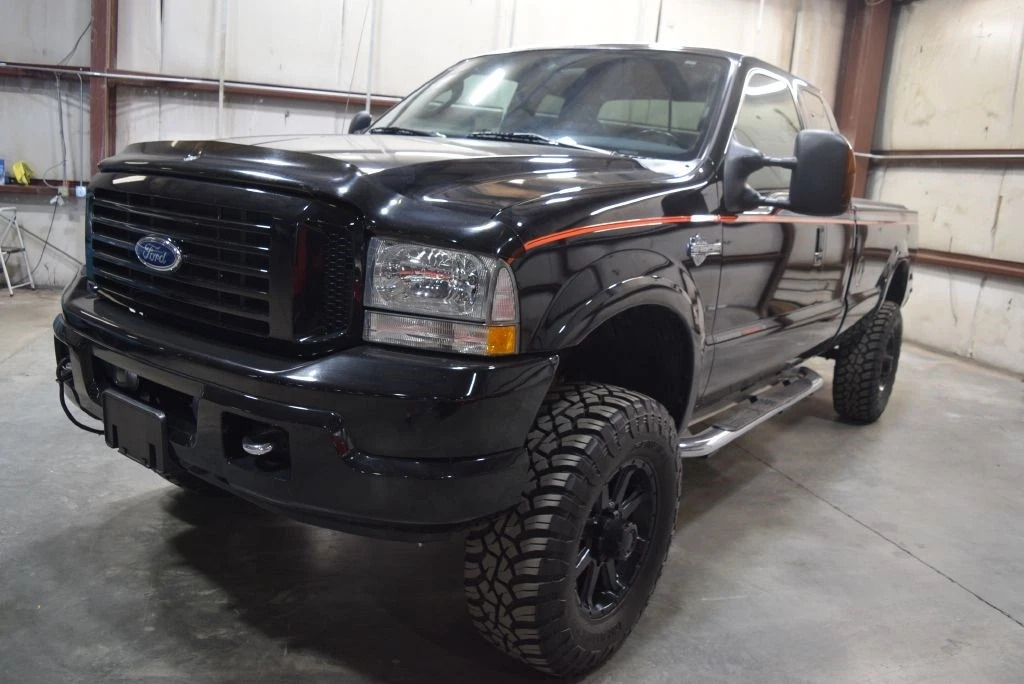 2004 Ford F-250 Super Duty Crew Cab Long Bed Harley Davidson