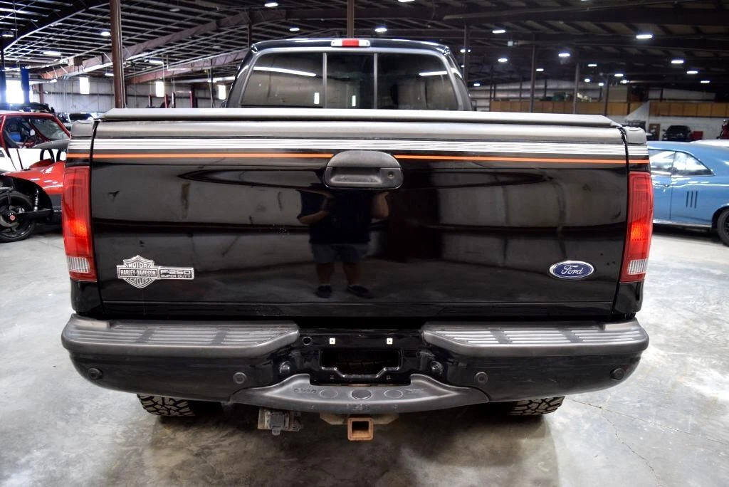 2004 Ford F-250 Super Duty Crew Cab Long Bed Harley Davidson
