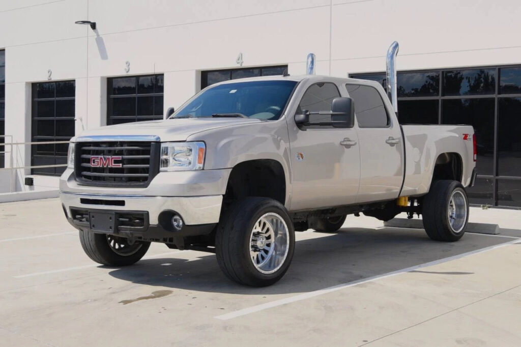 2009 GMC Sierra 2500 HD SLT 4×4 4dr Crew Cab SB