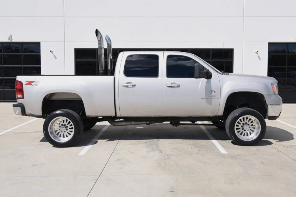 2009 GMC Sierra 2500 HD SLT 4×4 4dr Crew Cab SB