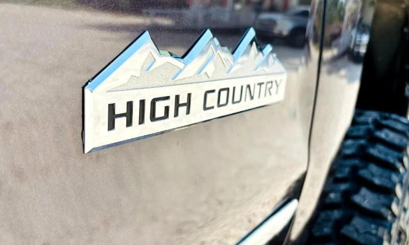 2014 Chevrolet Silverado 1500 High Country Crew Cab 4WD